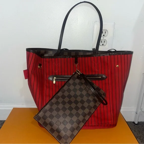 Louis Vuitton Neverfull MM - Picture 8 of 8